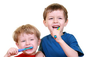 Детская ультразвуковая зубная щетка для профилактики заболеваний полости рта