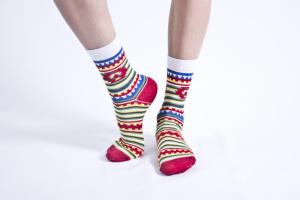 Яркие носки - ярким женщинам от интернет-магазина «Мегаопт»